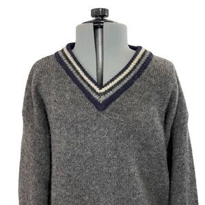 Vintage Columbia 100% Shetland Wool Size Large Gray Grandpa V Neck Sweater
